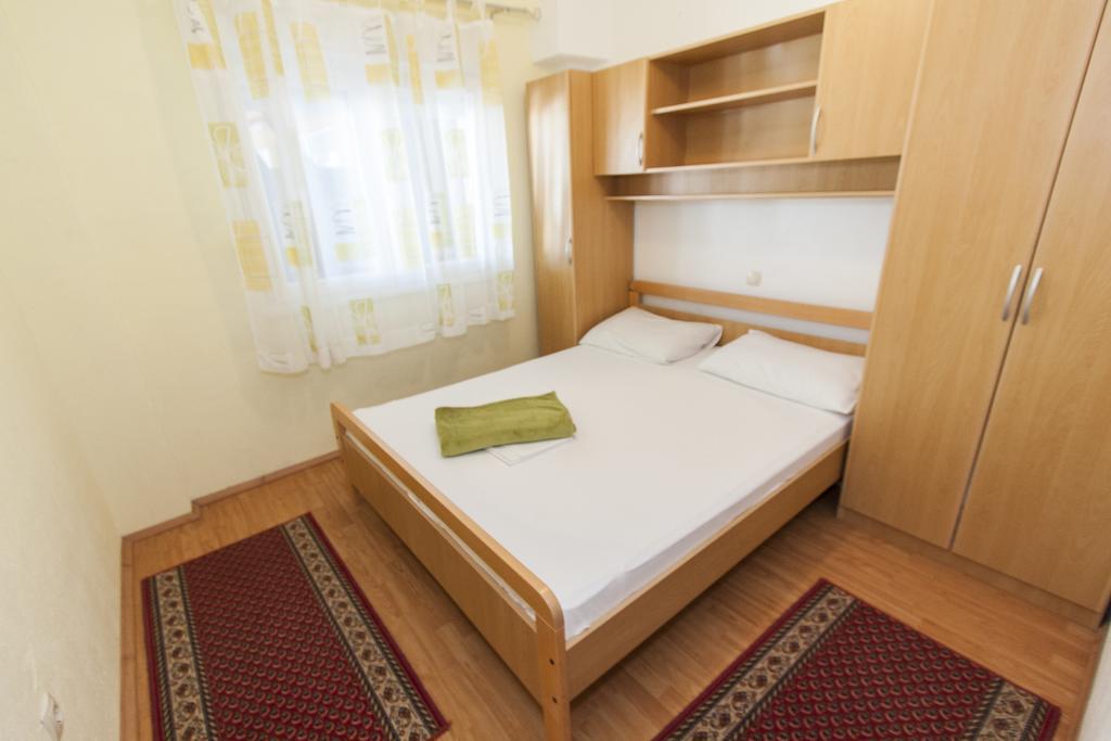 Apartment Mikulic Duće Exteriör bild